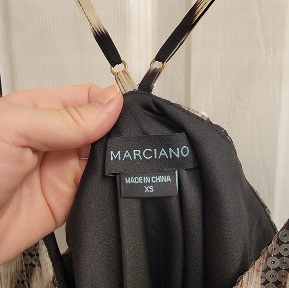 Sequin dress, never worn. - Picture 3 of 3